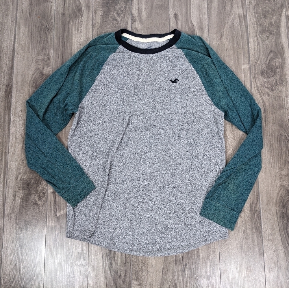Hollister Men’s Long Sleeve Baseball Jersey Knit Shirt Size Medium Green